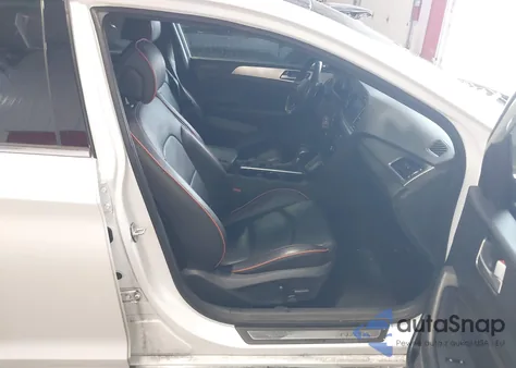 2015 Hyundai Sonata Sport 2.0T z USA, uszkodzony, nr VIN 5NPE34AB2FH081762